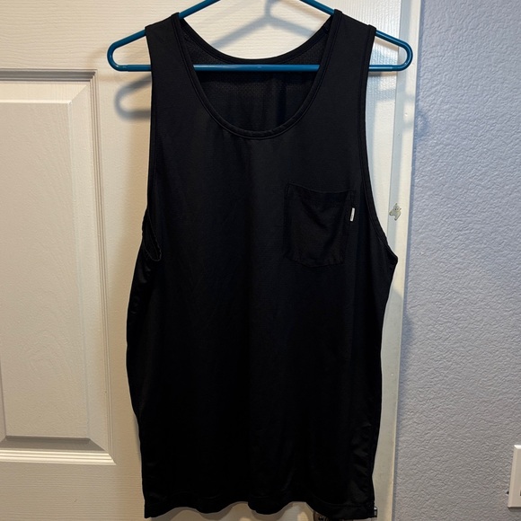 Vuori Men's Black Tank Top with Pocket - Picture 3 of 7
